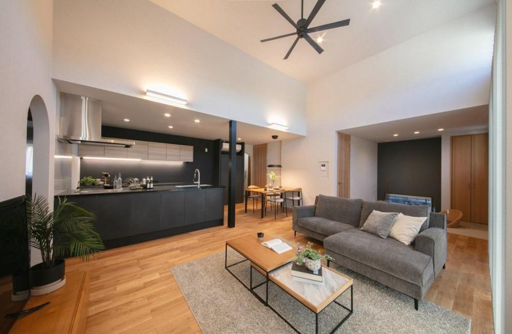 20代ご夫婦が建てる、何十年経っても心地よく暮らせるジャパンディスタイルの平屋